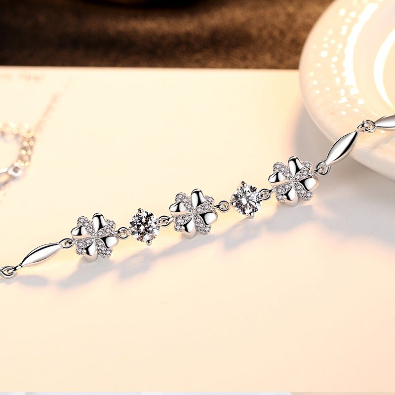 Silver Cubic Zirconia Bracelet with Flower Design silver cubic zirconia bracelet
